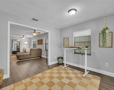 411 S Willow Avenue - Photo Thumbnail 15