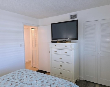 285 107th Avenue - Photo Thumbnail 16