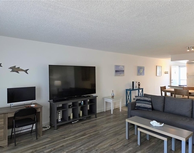 285 107th Avenue - Photo Thumbnail 6