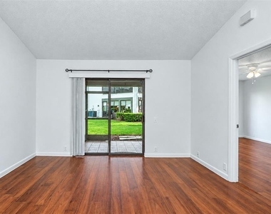1817 Cypress Trace Drive - Photo Thumbnail 2