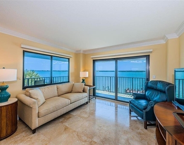 240 Sand Key Estates Drive - Photo Thumbnail 4