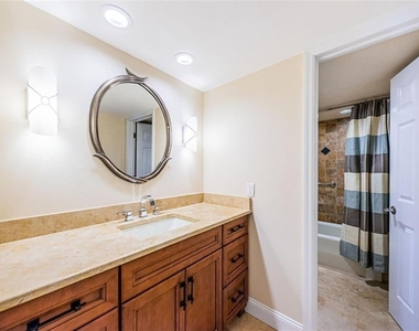 240 Sand Key Estates Drive - Photo Thumbnail 15