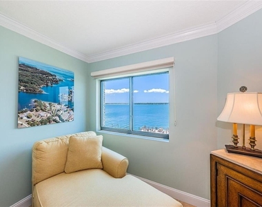 240 Sand Key Estates Drive - Photo Thumbnail 9
