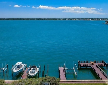 240 Sand Key Estates Drive - Photo Thumbnail 22
