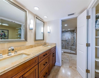 240 Sand Key Estates Drive - Photo Thumbnail 10