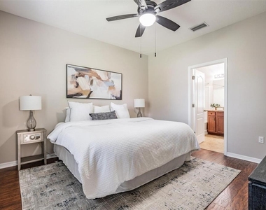 6116 Champions Gate Boulevard - Photo Thumbnail 17
