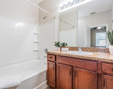 6116 Champions Gate Boulevard - Photo Thumbnail 16
