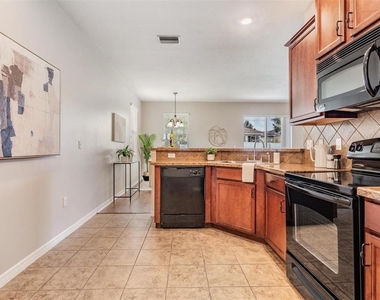 6116 Champions Gate Boulevard - Photo Thumbnail 10