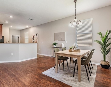 6116 Champions Gate Boulevard - Photo Thumbnail 11