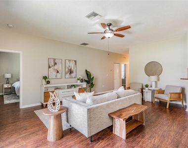 6116 Champions Gate Boulevard - Photo Thumbnail 8