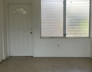 200 N Betty Lane - Photo Thumbnail 4