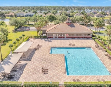 1598 Thetford Circle - Photo Thumbnail 3