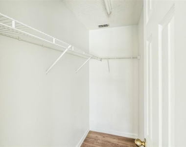 2981 Kokomo Loop - Photo Thumbnail 12