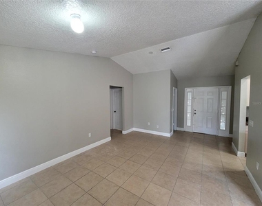 705 Caribou Drive - Photo Thumbnail 3