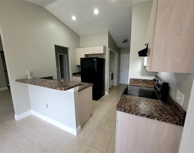 705 Caribou Drive - Photo Thumbnail 5