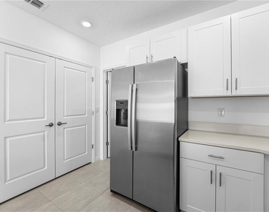 4560 Ranunculus Street - Photo Thumbnail 5
