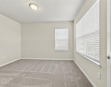 10507 Evening Star Street - Photo Thumbnail 14