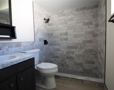390 Lilac Road - Photo Thumbnail 16