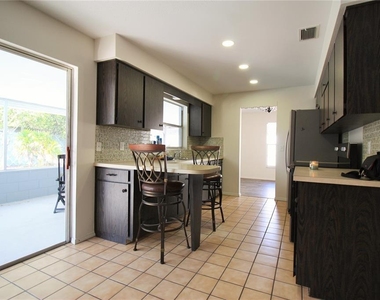 390 Lilac Road - Photo Thumbnail 5
