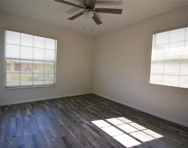 390 Lilac Road - Photo Thumbnail 18