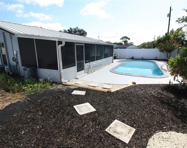 390 Lilac Road - Photo Thumbnail 23