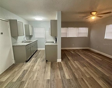 650 Avenue C Sw - Photo Thumbnail 2