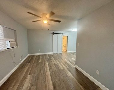 650 Avenue C Sw - Photo Thumbnail 6