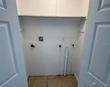 1712-1712 Ne 71st Street - Photo Thumbnail 6