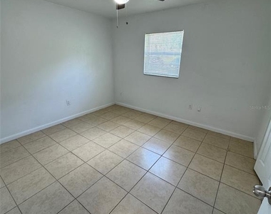 1712-1712 Ne 71st Street - Photo Thumbnail 7