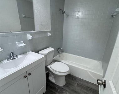 1712-1712 Ne 71st Street - Photo Thumbnail 9