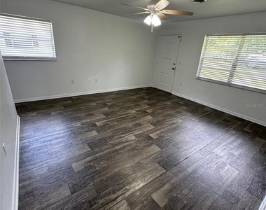 1640-1640 Ne 71st Place - Photo Thumbnail 1