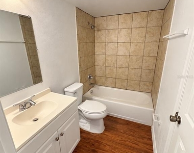 1751-1751 Ne 2nd Street - Photo Thumbnail 9