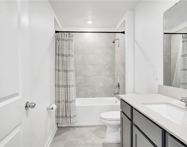 1713 White Water Court - Photo Thumbnail 30