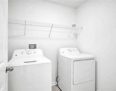 1713 White Water Court - Photo Thumbnail 27