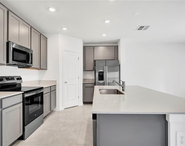 1713 White Water Court - Photo Thumbnail 12