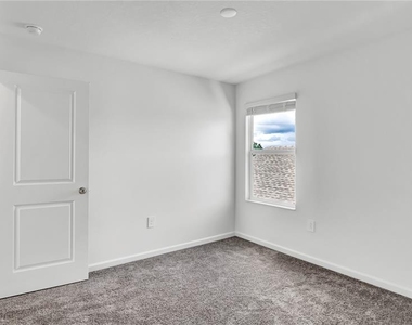 1713 White Water Court - Photo Thumbnail 26