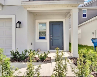 1713 White Water Court - Photo Thumbnail 5