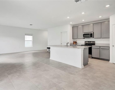 1713 White Water Court - Photo Thumbnail 14