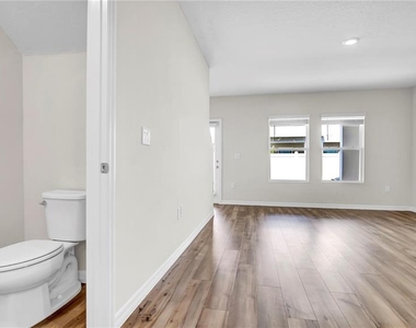 4321 Hillock Boulevard - Photo Thumbnail 12