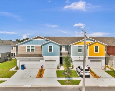 4321 Hillock Boulevard - Photo Thumbnail 3