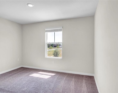 4321 Hillock Boulevard - Photo Thumbnail 24