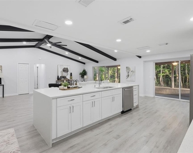 300 E Sweetwater Creek Drive - Photo Thumbnail 4