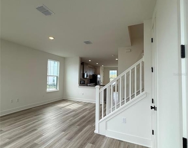 15027 Groveside Road - Photo Thumbnail 6