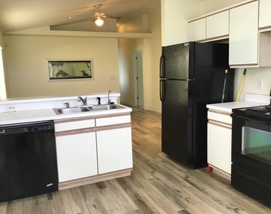 176 Dahlia Village Circle - Photo Thumbnail 4