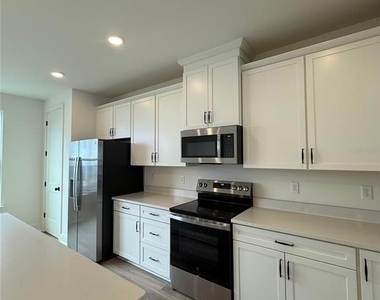 15051 Groveside Road - Photo Thumbnail 11