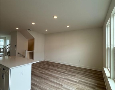 15051 Groveside Road - Photo Thumbnail 15
