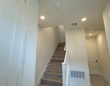15051 Groveside Road - Photo Thumbnail 8
