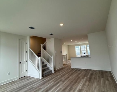 15039 Groveside Road - Photo Thumbnail 15