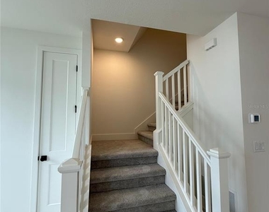 15039 Groveside Road - Photo Thumbnail 13