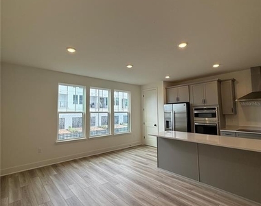 15039 Groveside Road - Photo Thumbnail 11